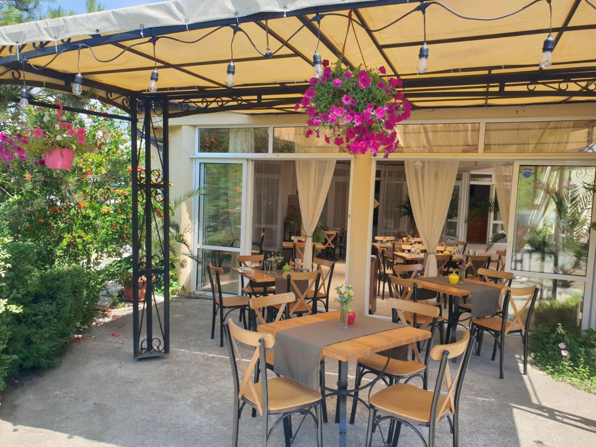 Hotel Feniks Lozenets Exterior photo