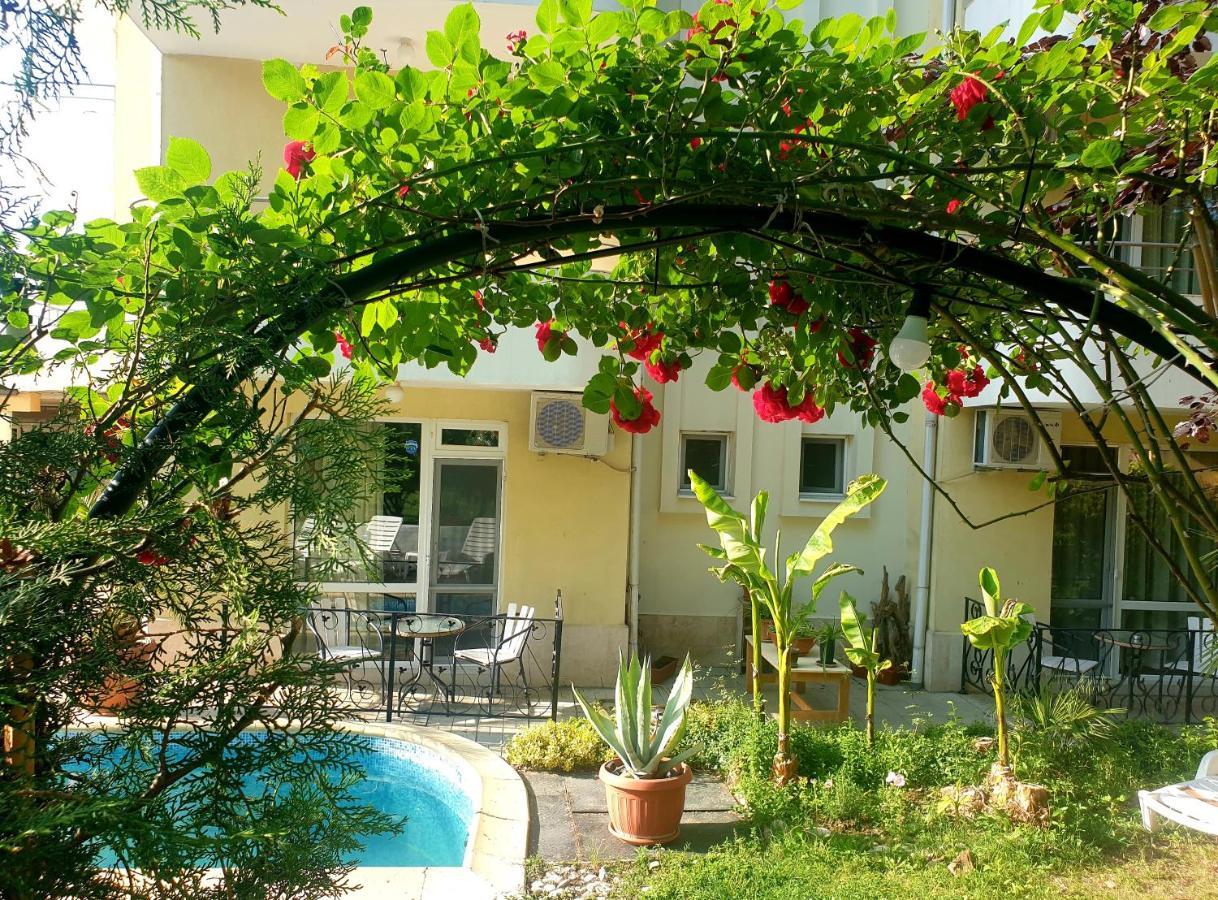 Hotel Feniks Lozenets Exterior photo
